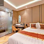 Hanz Mymy 2 Hotel Saigon